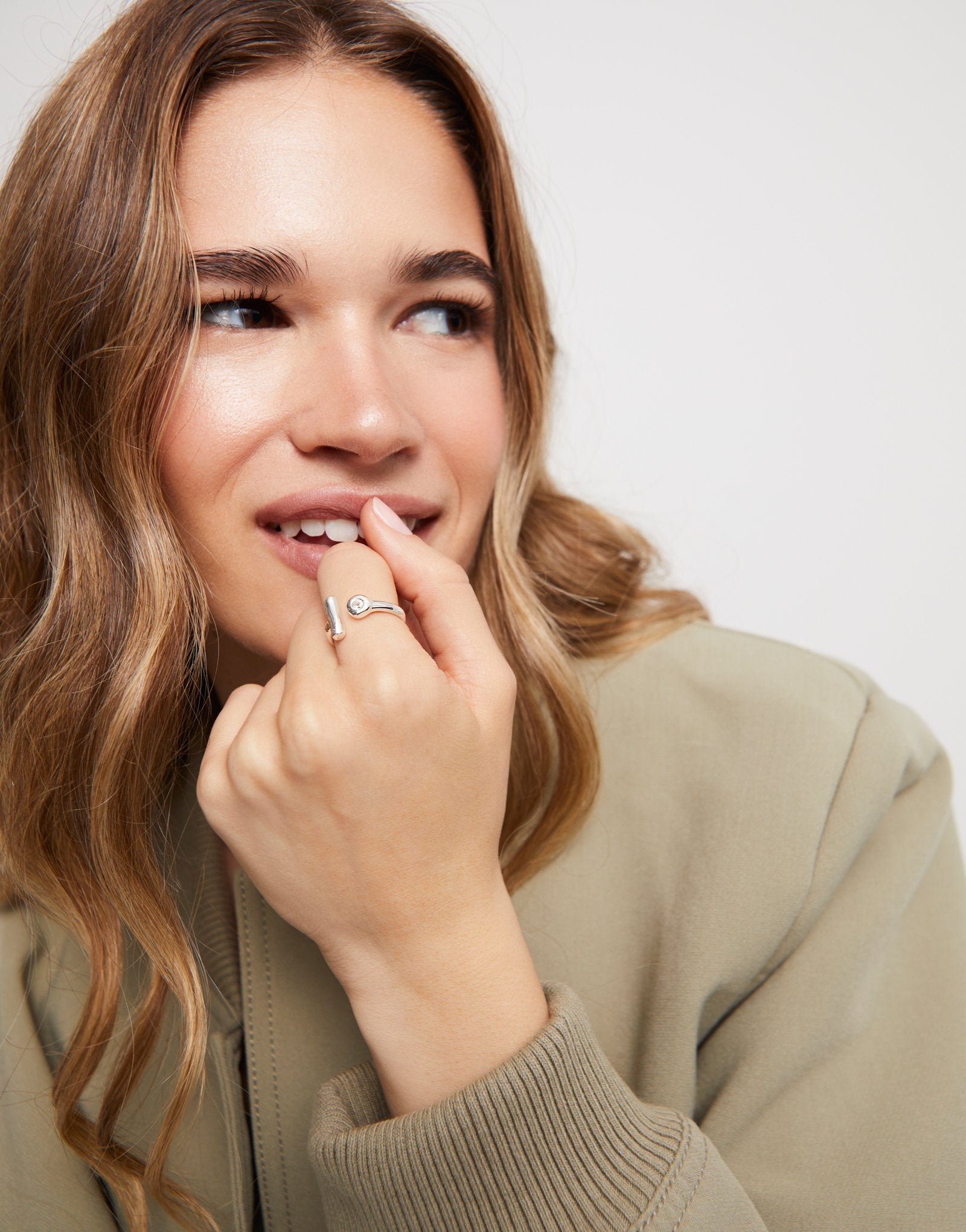 Indomable Topaz Ring