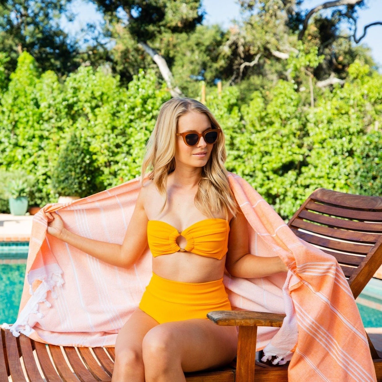Classic Essential Turkish towel with colored stripes and terry backing