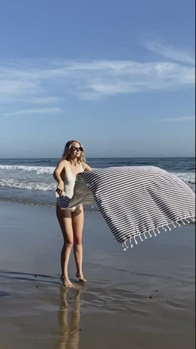 Load video: Antibes Turkish Towel