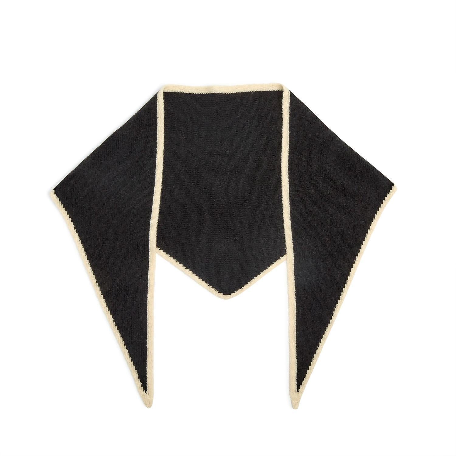 Contrast Border Triangle Scarf