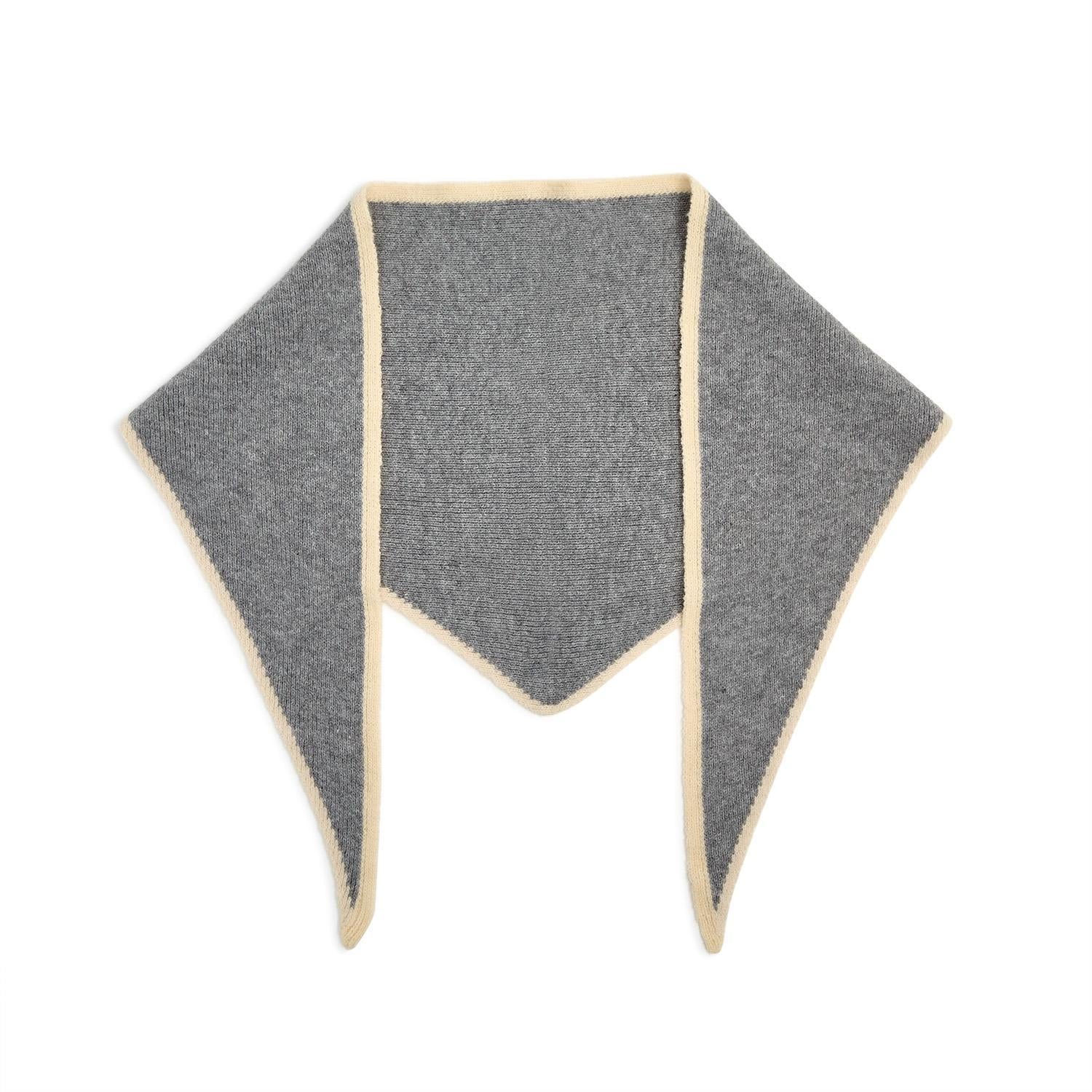 Contrast Border Triangle Scarf