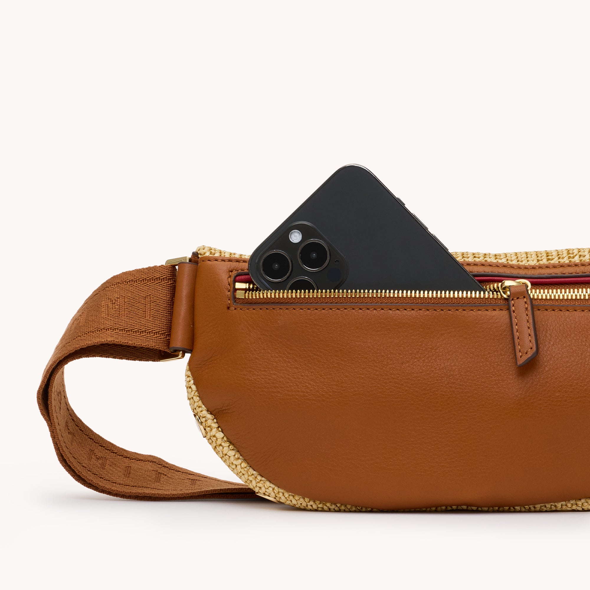 Charles Crossbody Med Cocoa Raffia