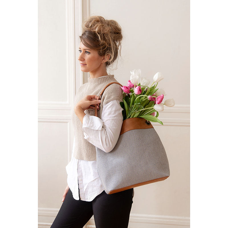 Laurel Canvas Shoulder Bag