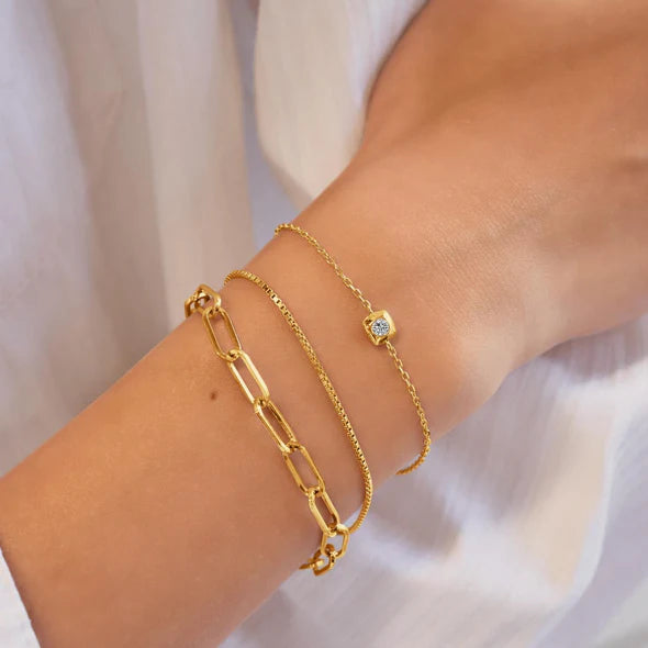 Gold Modern Bezel-Set Solitaire Bracelet