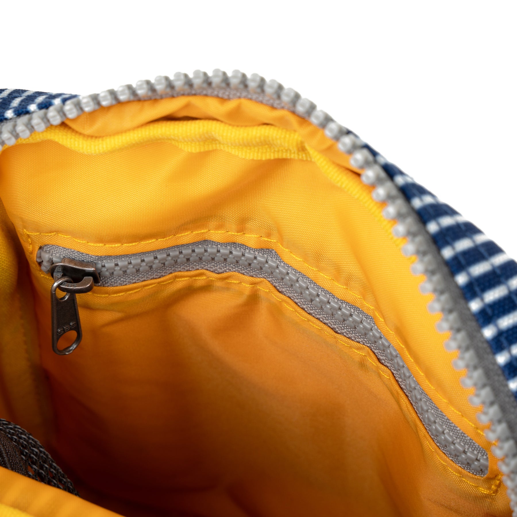 Bond Crossbody
