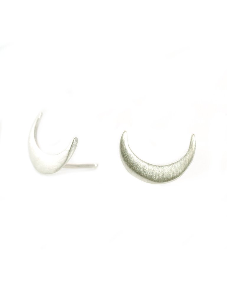 Luna Crescent Moon Silver Earring