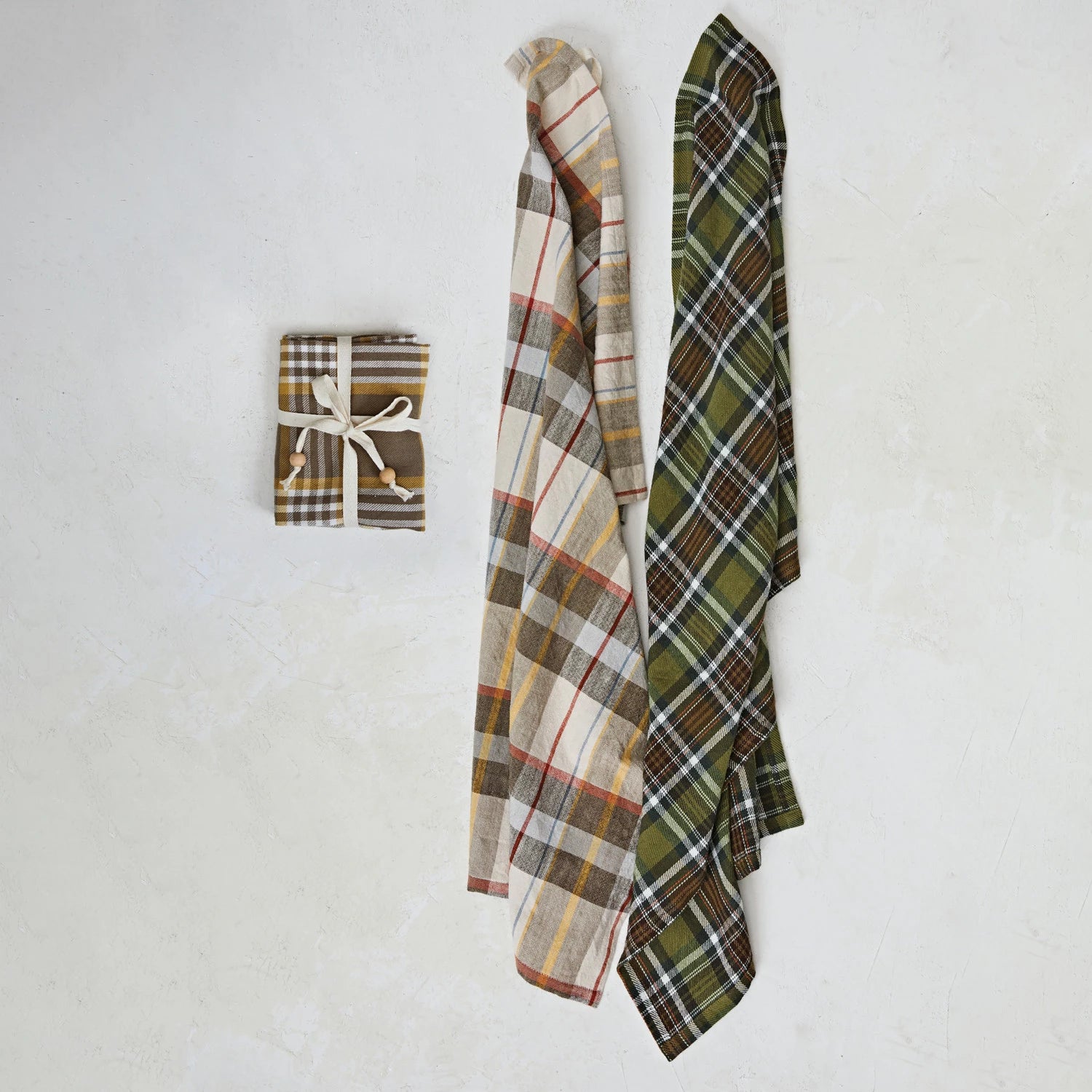 Plaid Tea Towels w/ Wood Beads Set/3