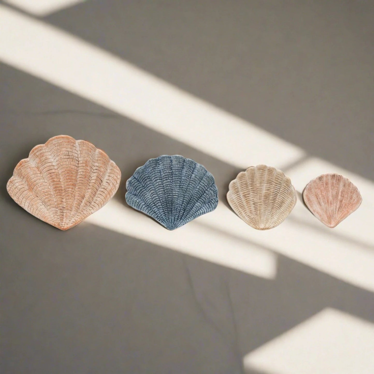 Hand - Painted Stoneware Shell Dish S/4 - The Riviera Towel Company