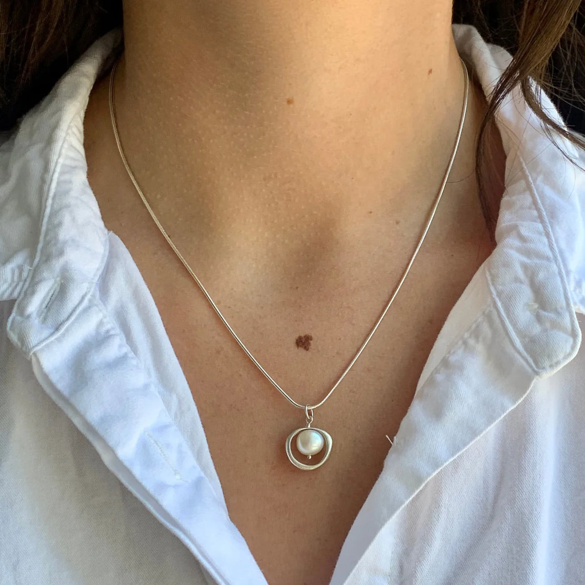 Organic Circle With Pearl Necklace