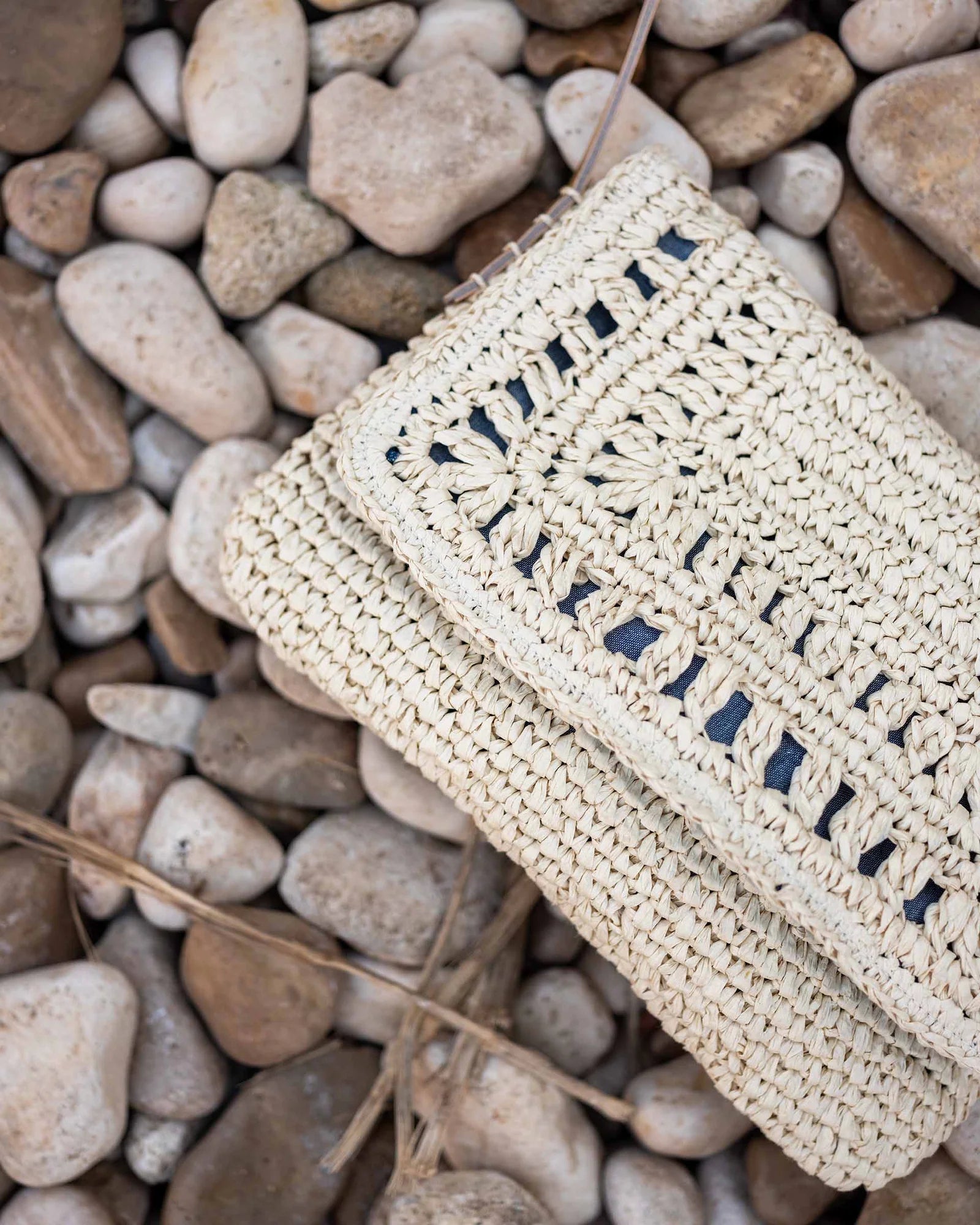 Sun Chaser Straw Pochette